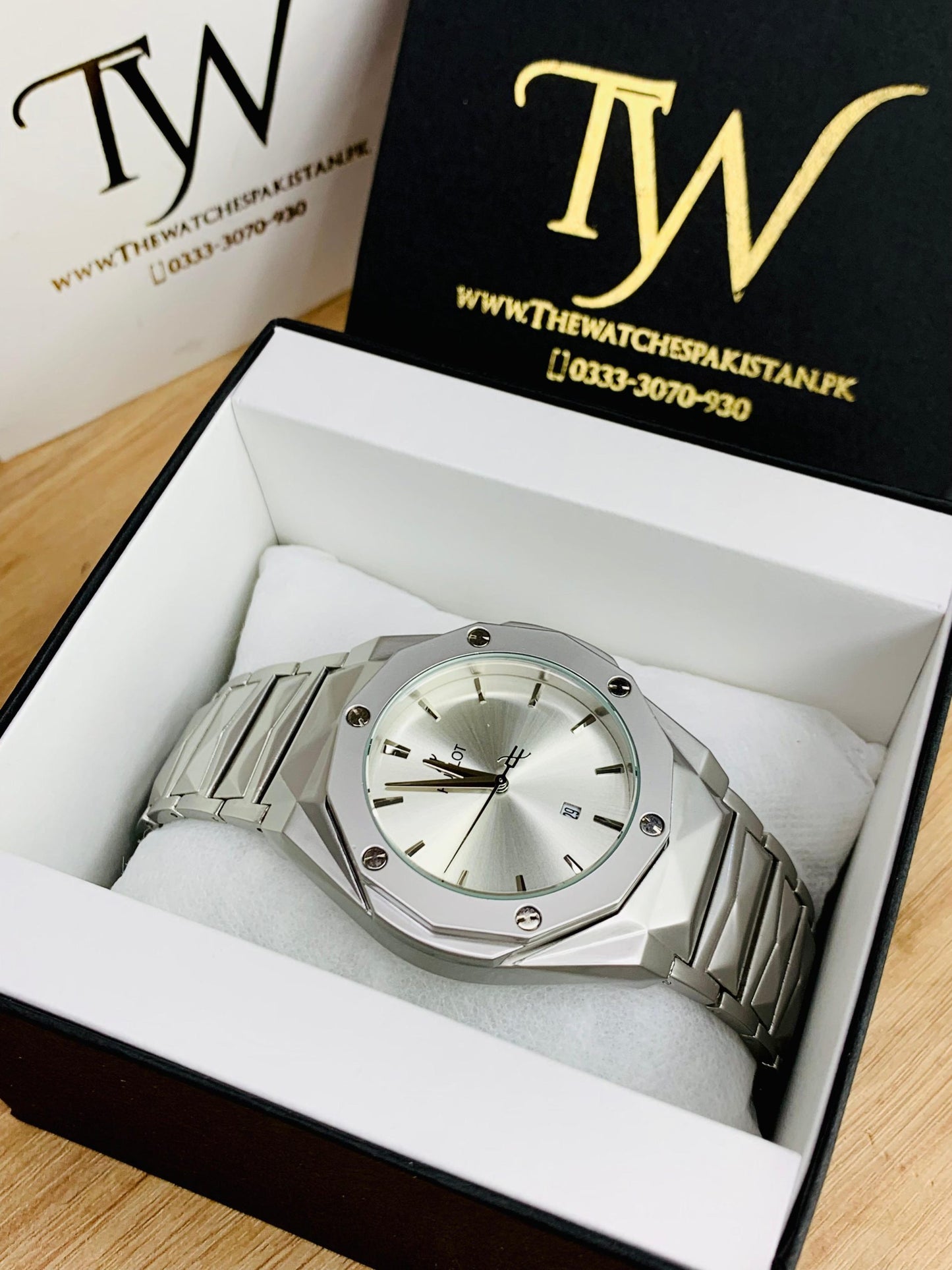 HB-Plain Dial Silver