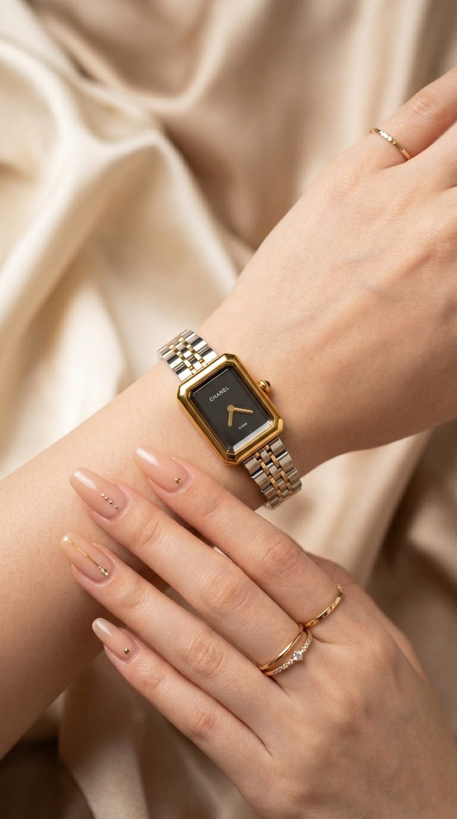 Two Tone Black Stainless Women Article !