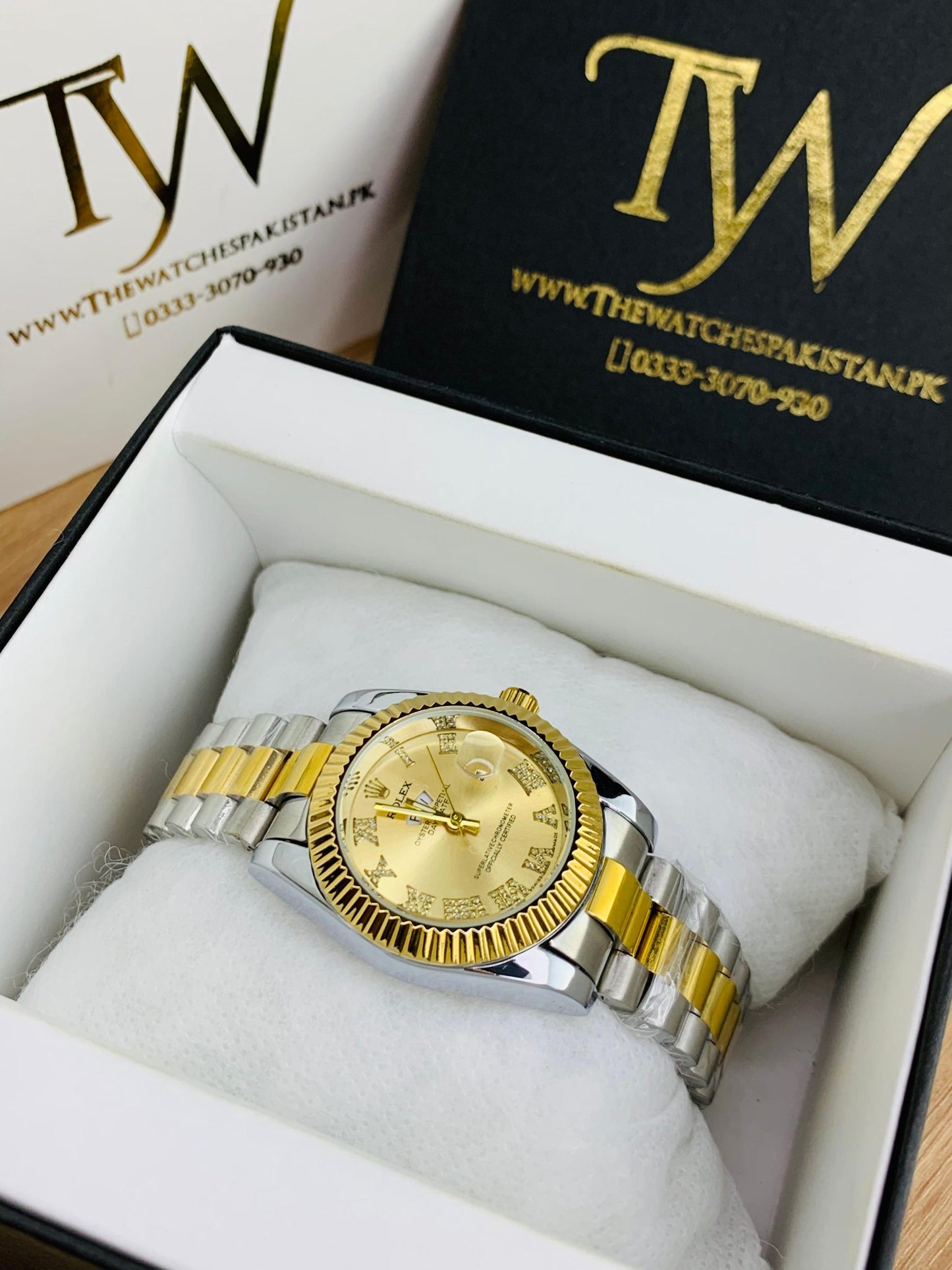 Rlx For Women Two Tone Golden