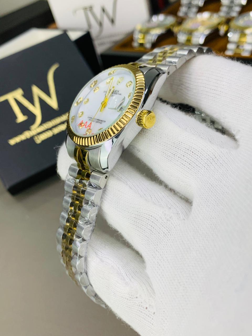 Two Tone White Dial !