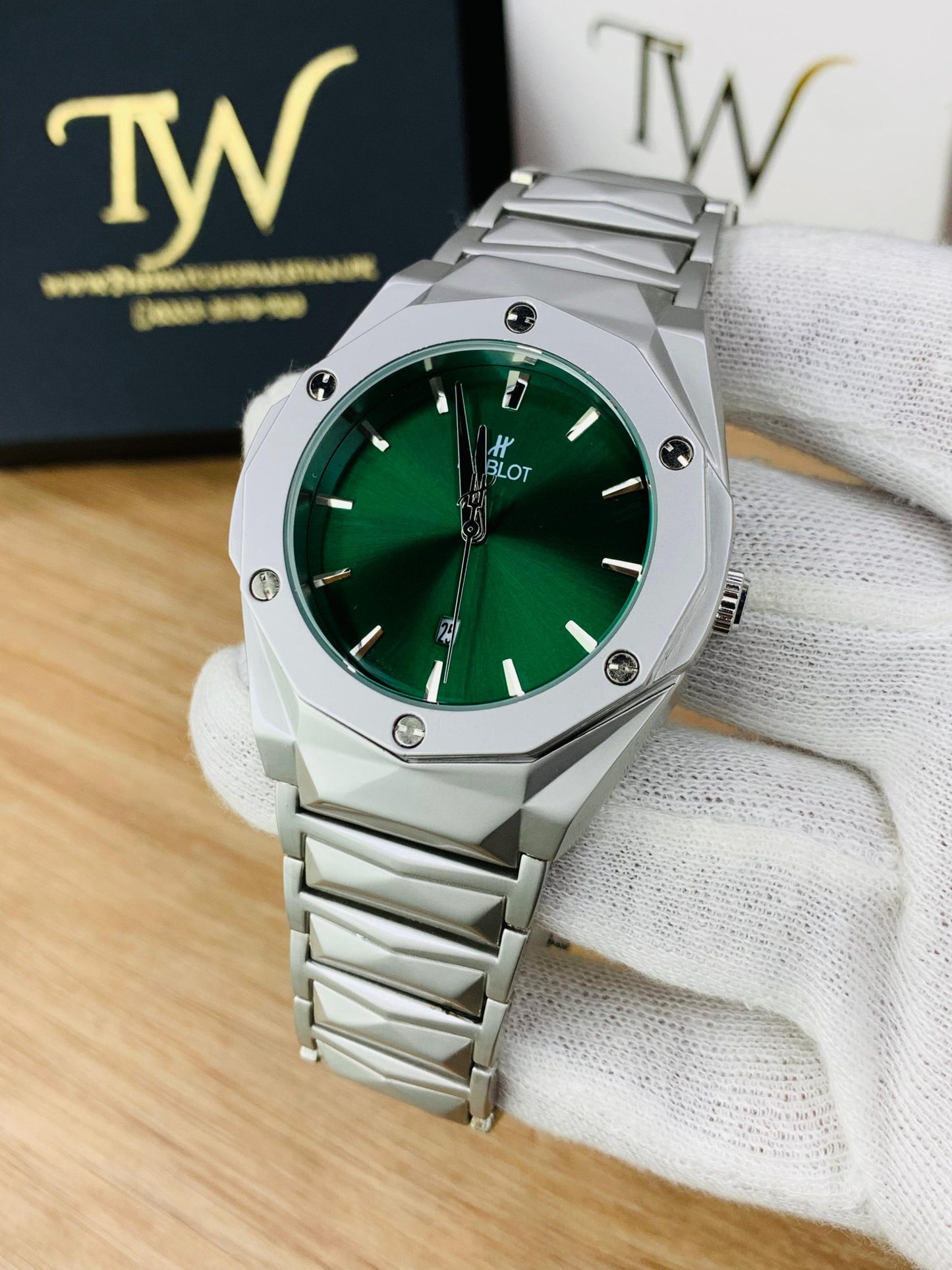 HB-Plain Dial Green
