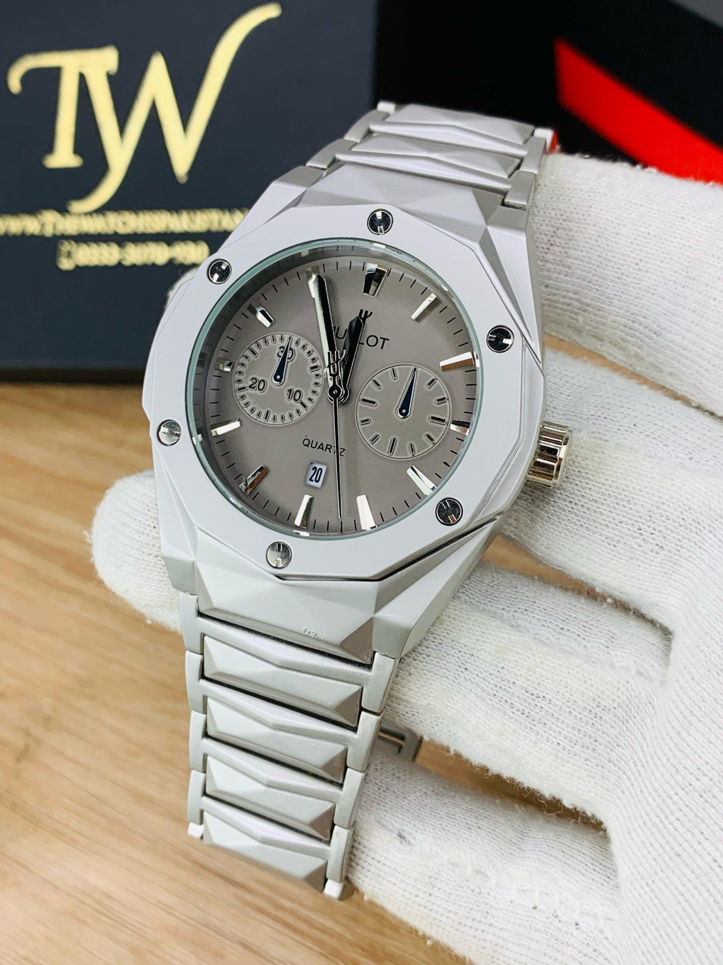 HB Diamond Cut Grey Dial