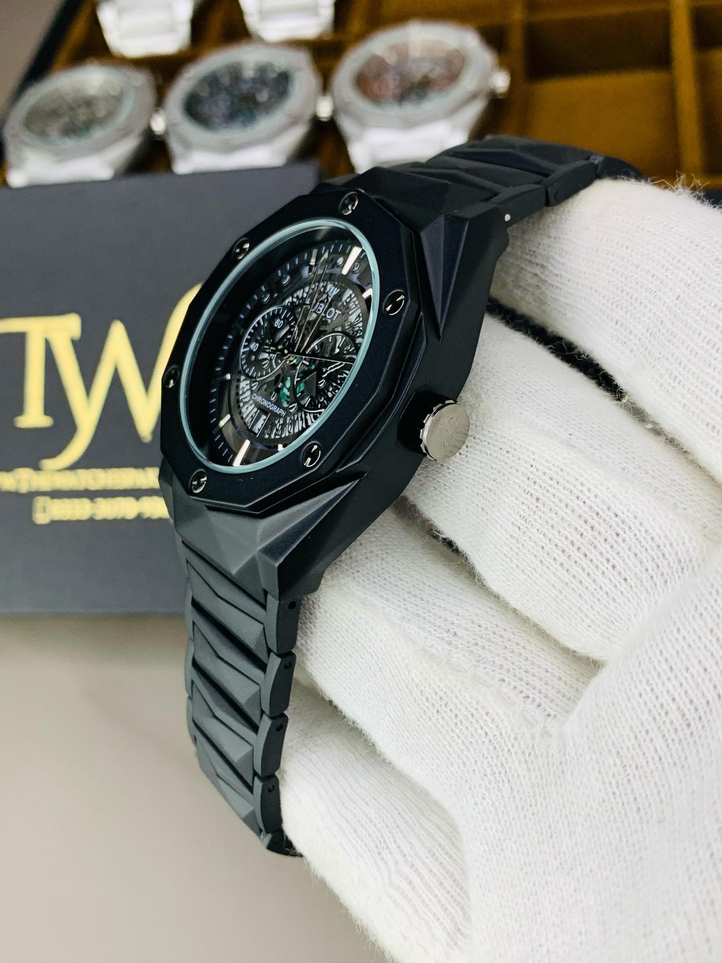 Diamond Cut Spider Full Black