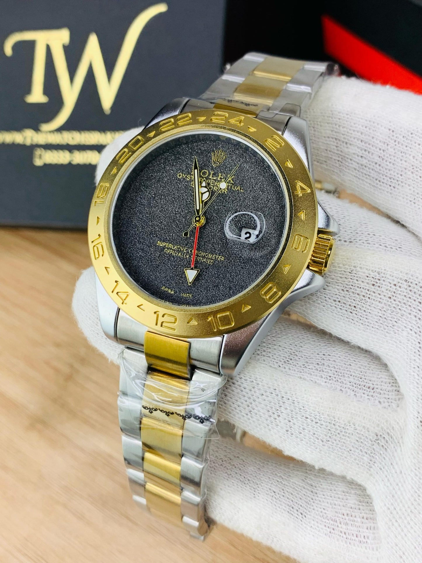 Two Tone Black Dial