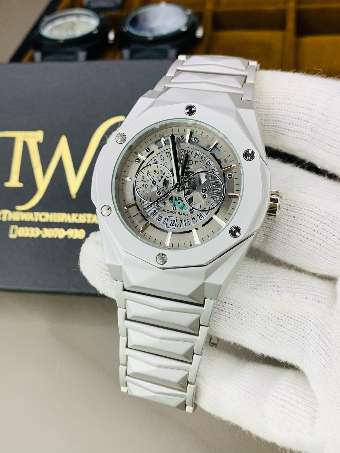 Diamond Cut Spider Silver Grey