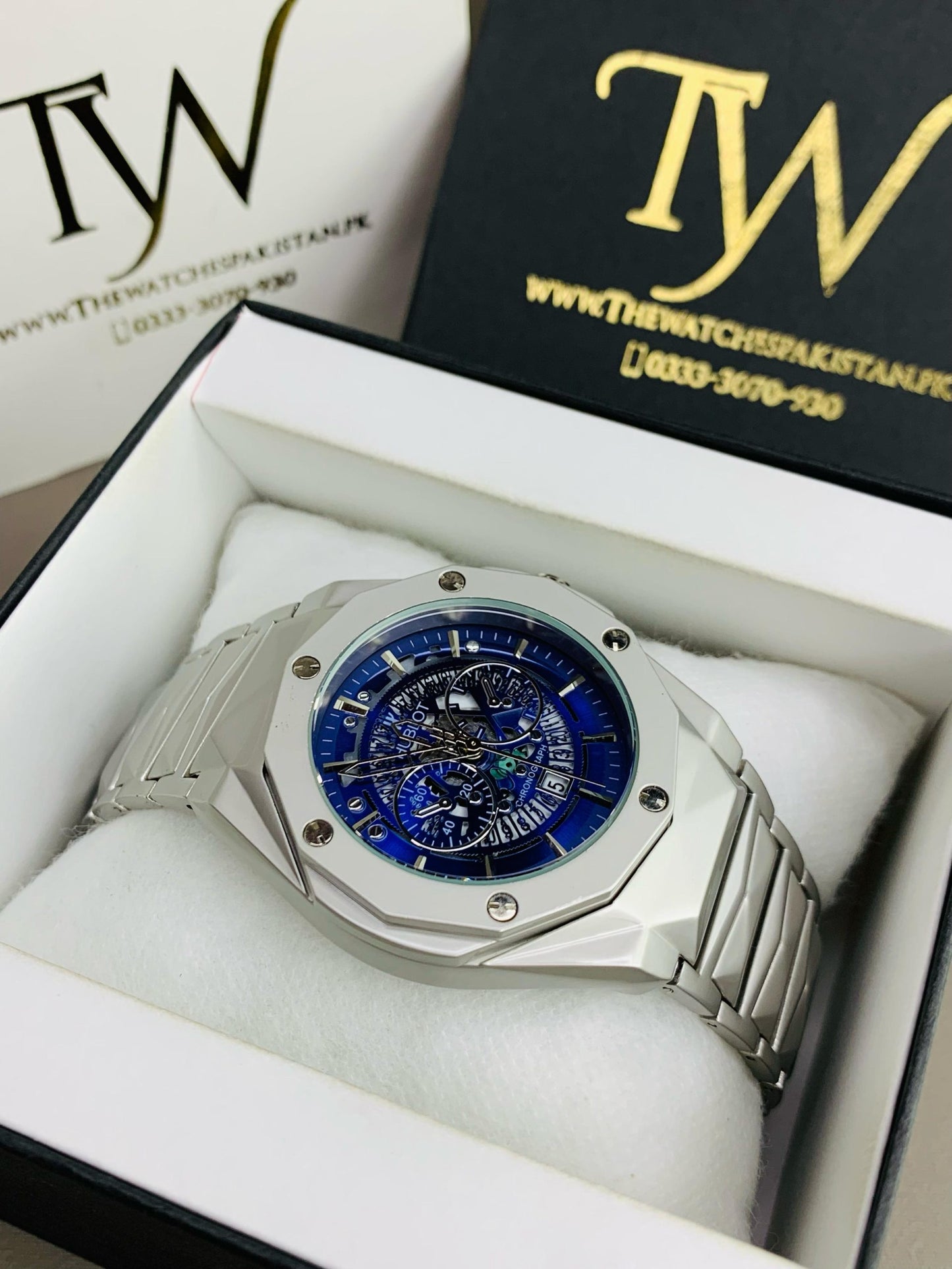 Diamond Cut Spider Dial Silver Blue
