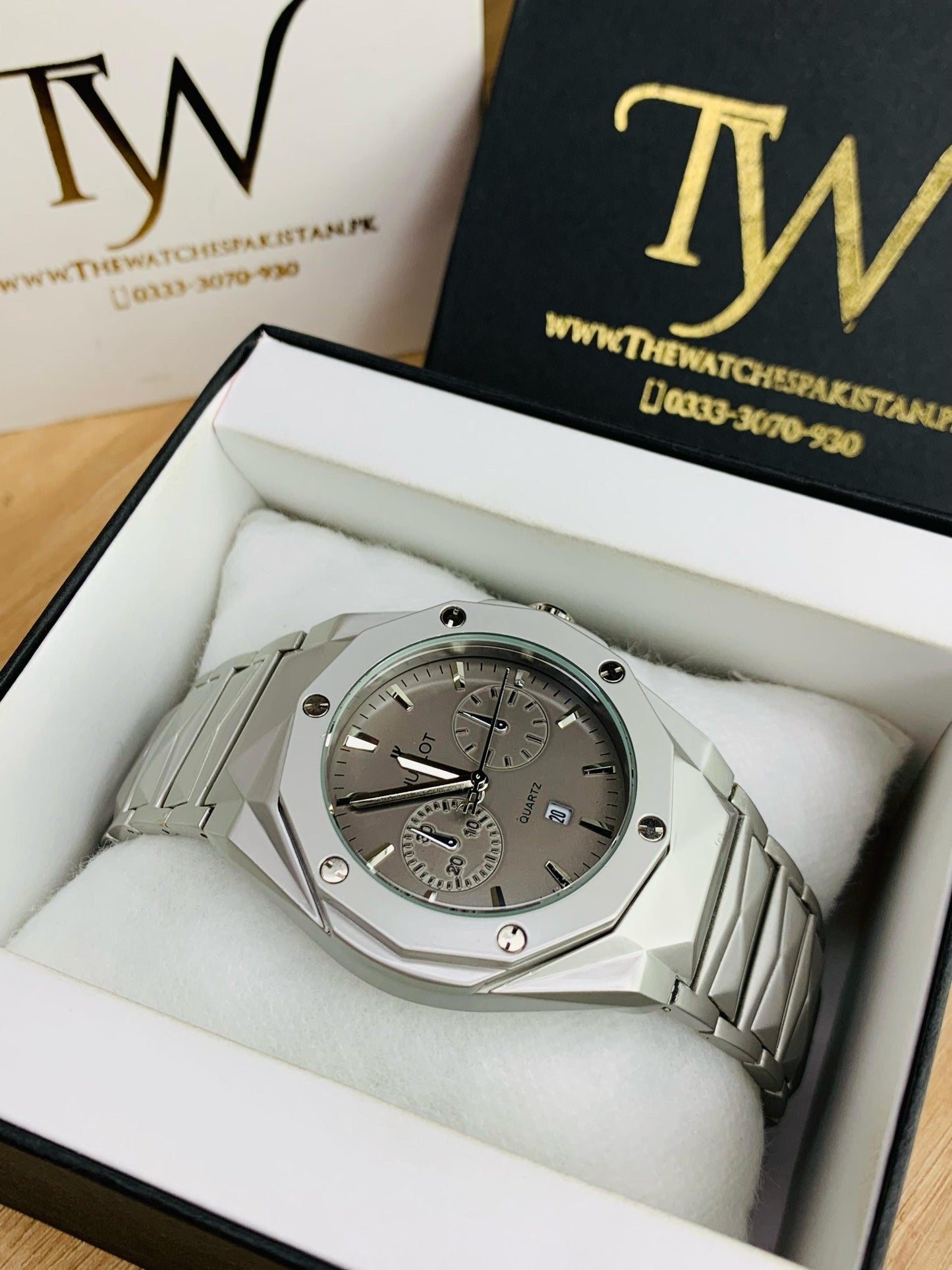 HB Diamond Cut Grey Dial