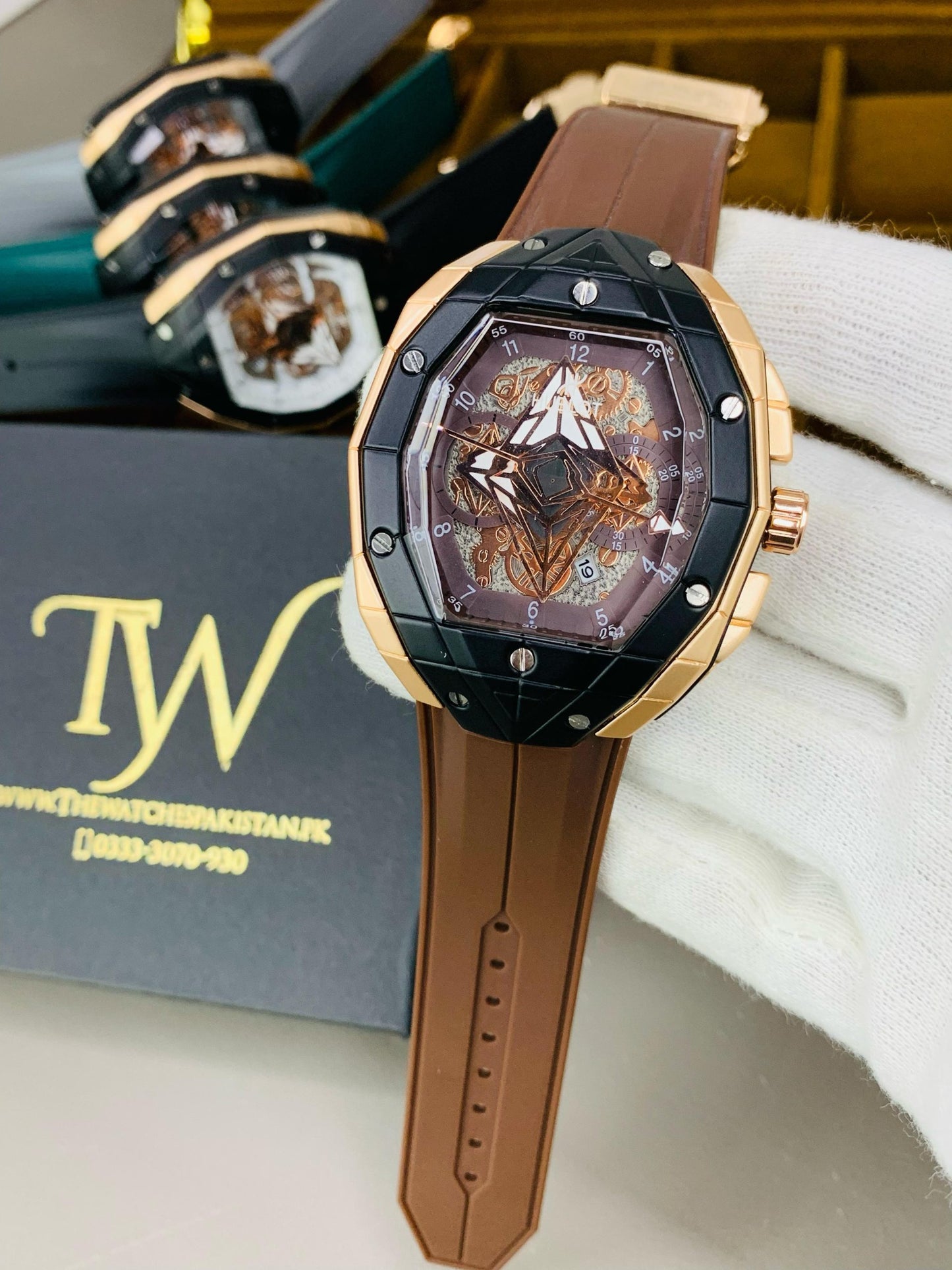 HB-Strap Watch Brown