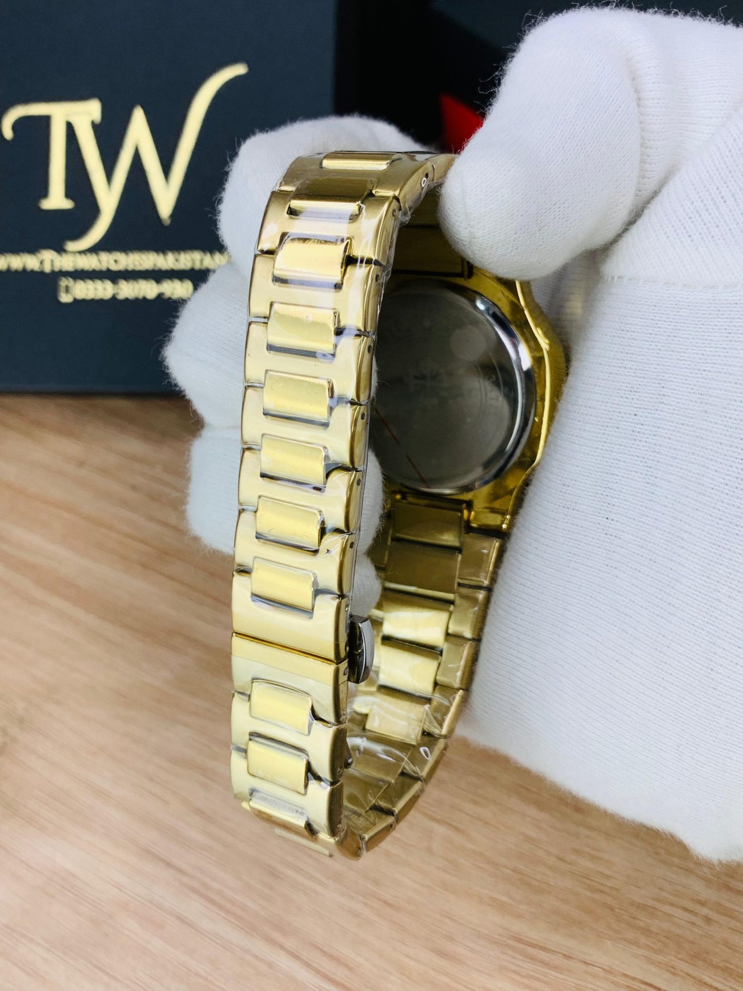 PP-Slim Case Stone Dial Golden With White