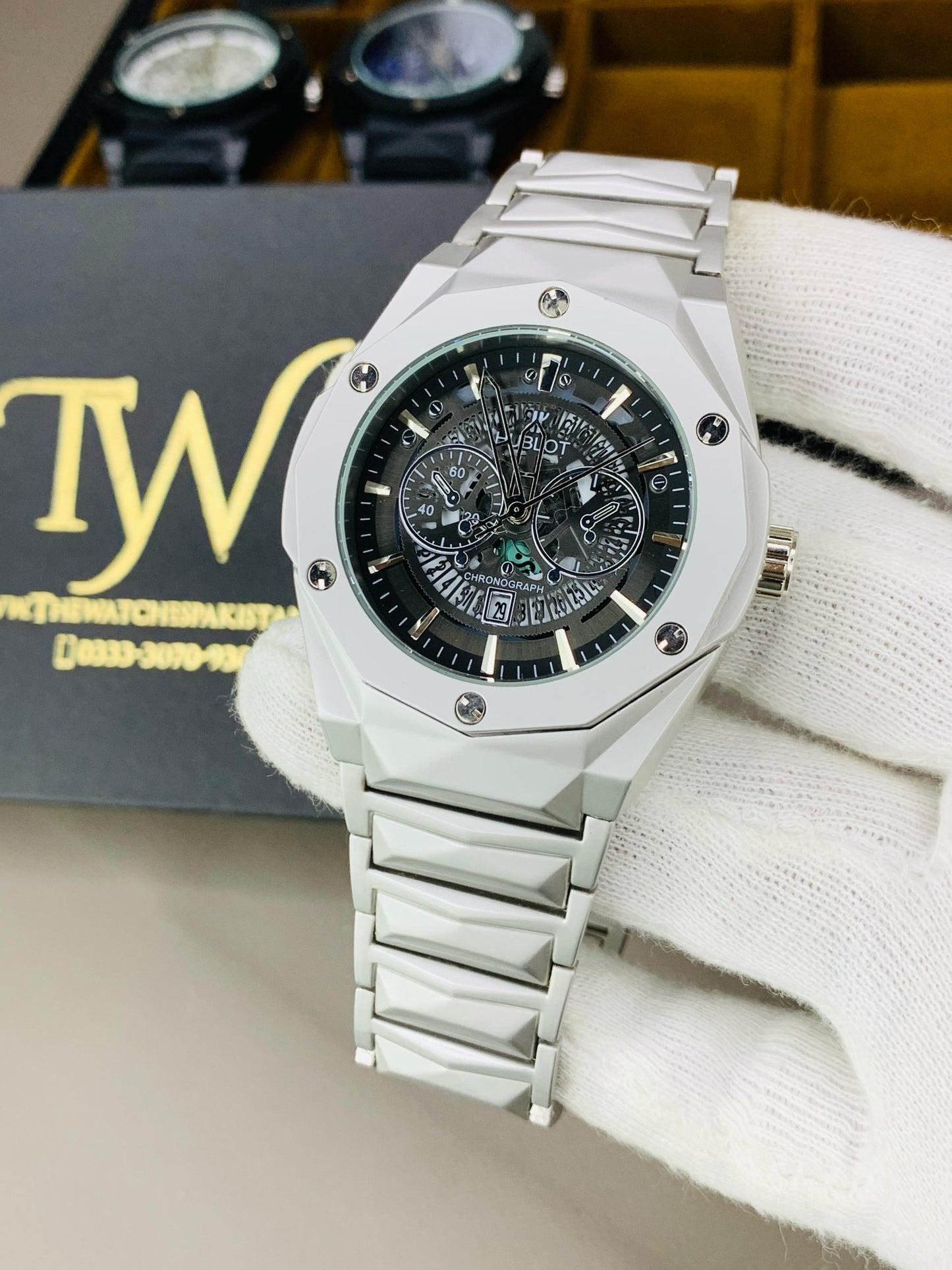 Diamond Cut Spider Dial Silver Black