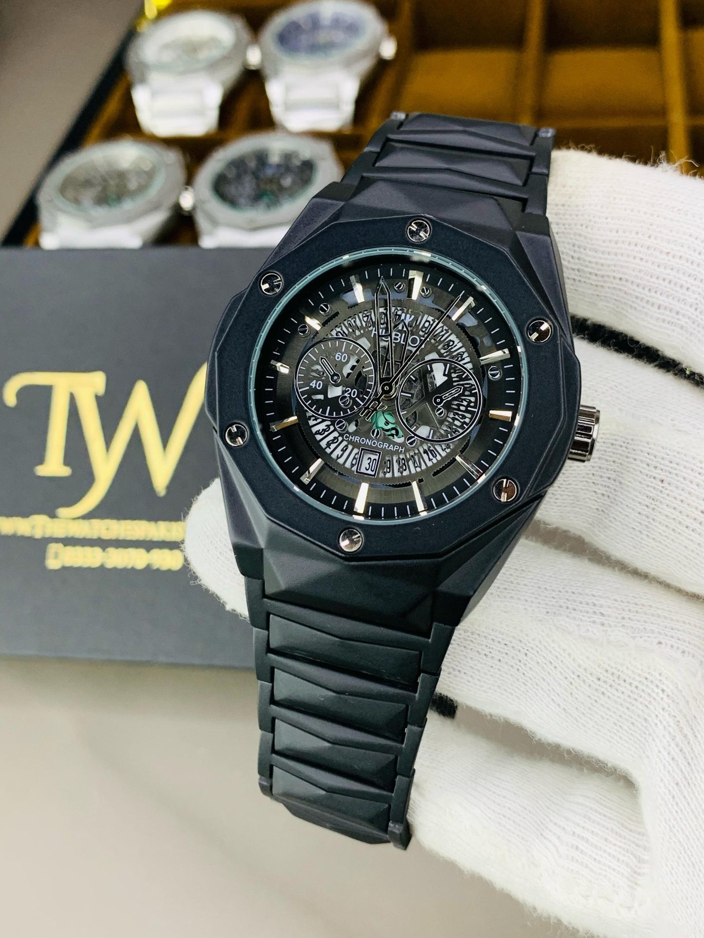 Diamond Cut Spider Full Black