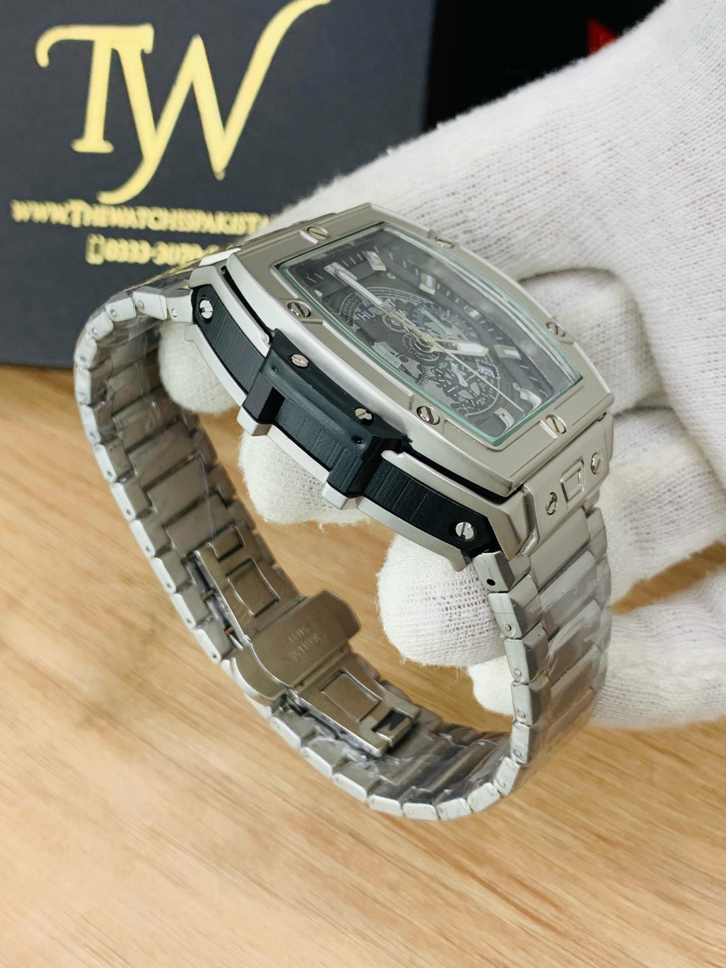HB-Square Silver Black