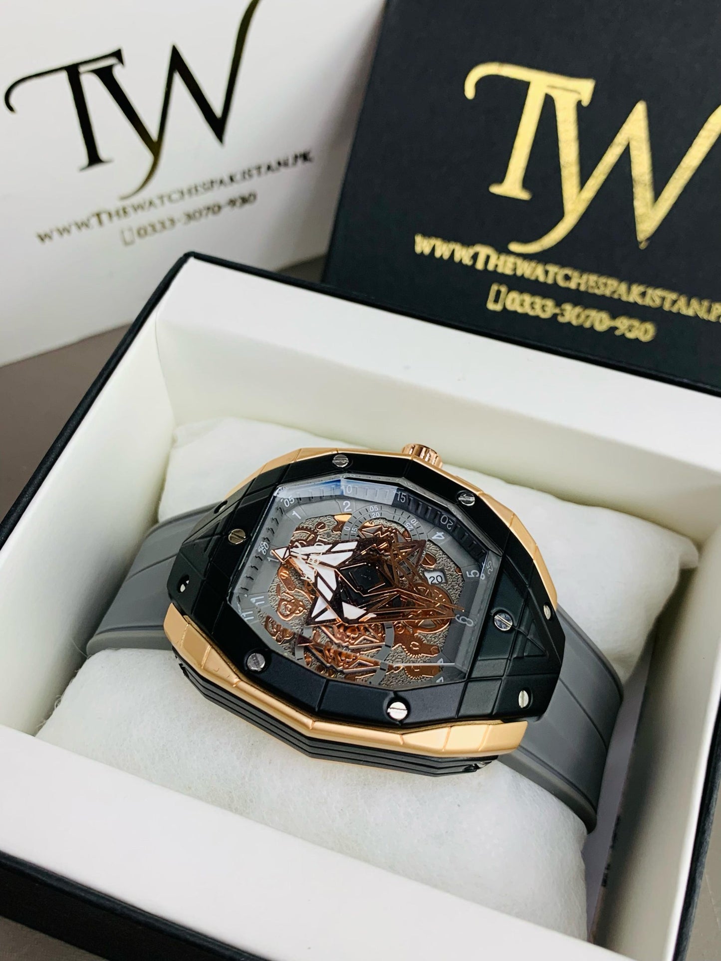 HB-Strap Watch Grey