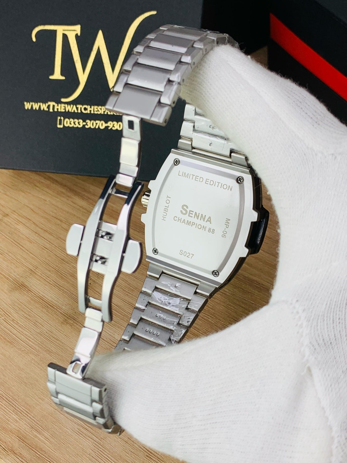 HB-Square Silver Black