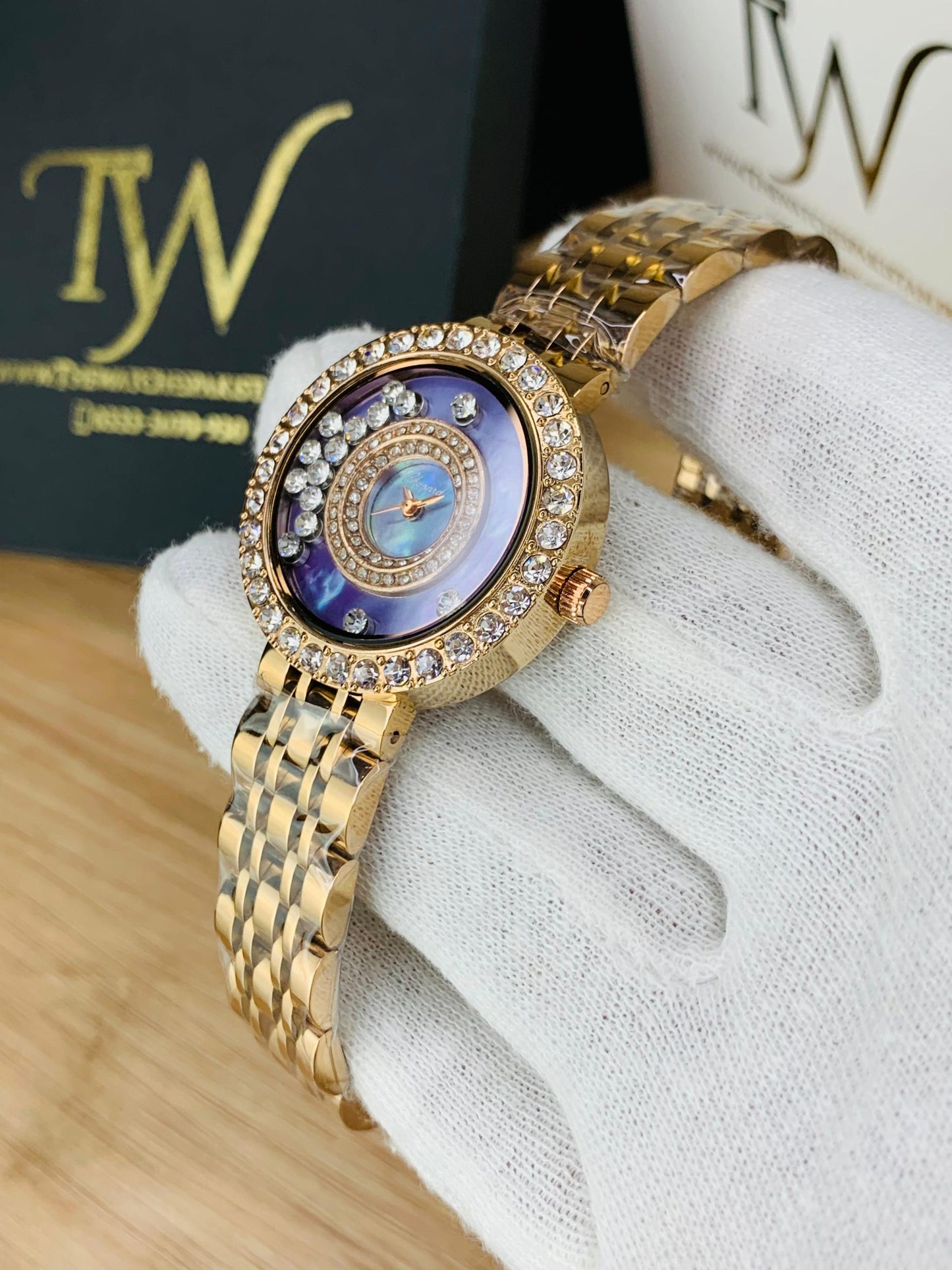 Chopard Diamond Round Dial Purple Blue