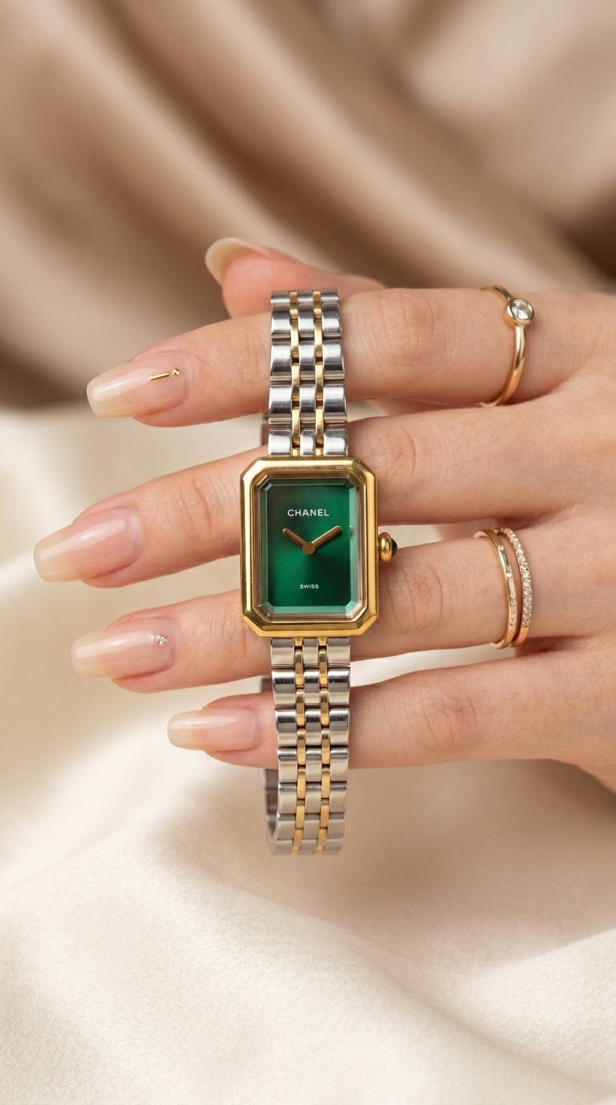 Two Tone Green Stainless Women Article !