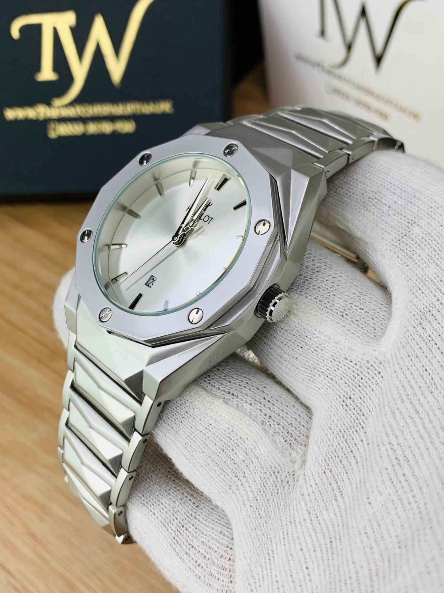 HB-Plain Dial Silver