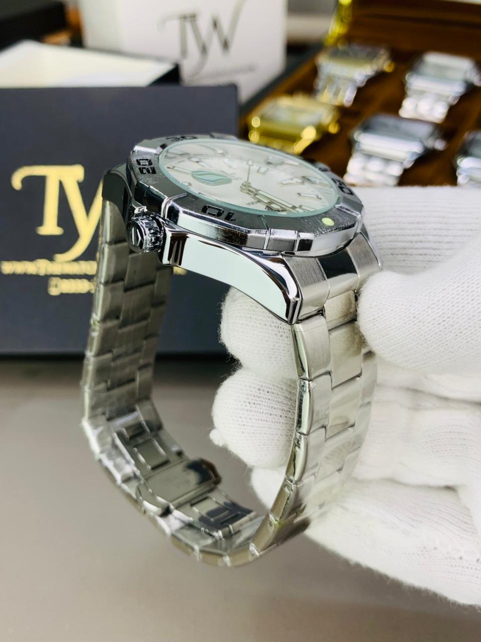 TAG Silver White