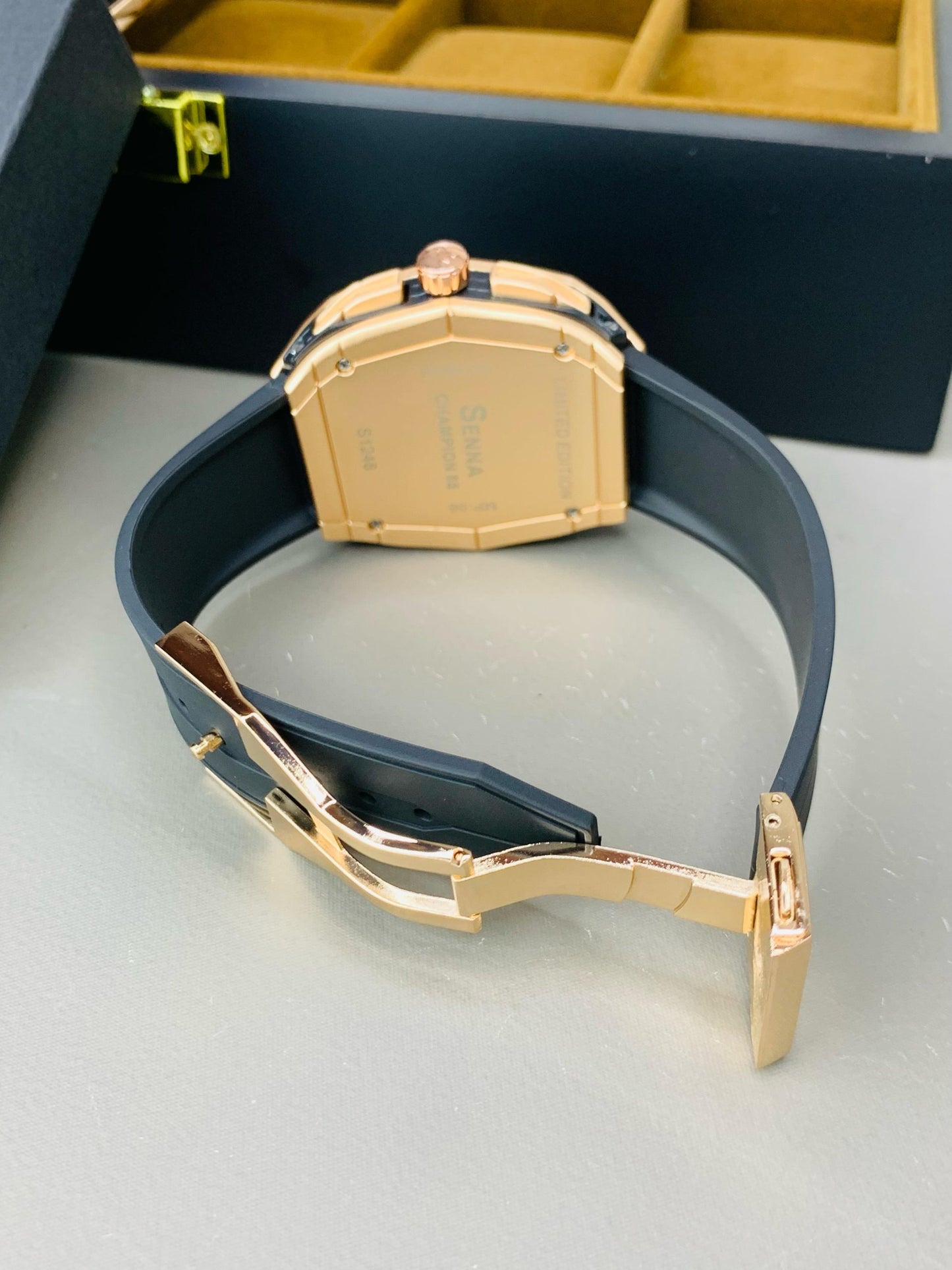 HB-Strap Watch Grey