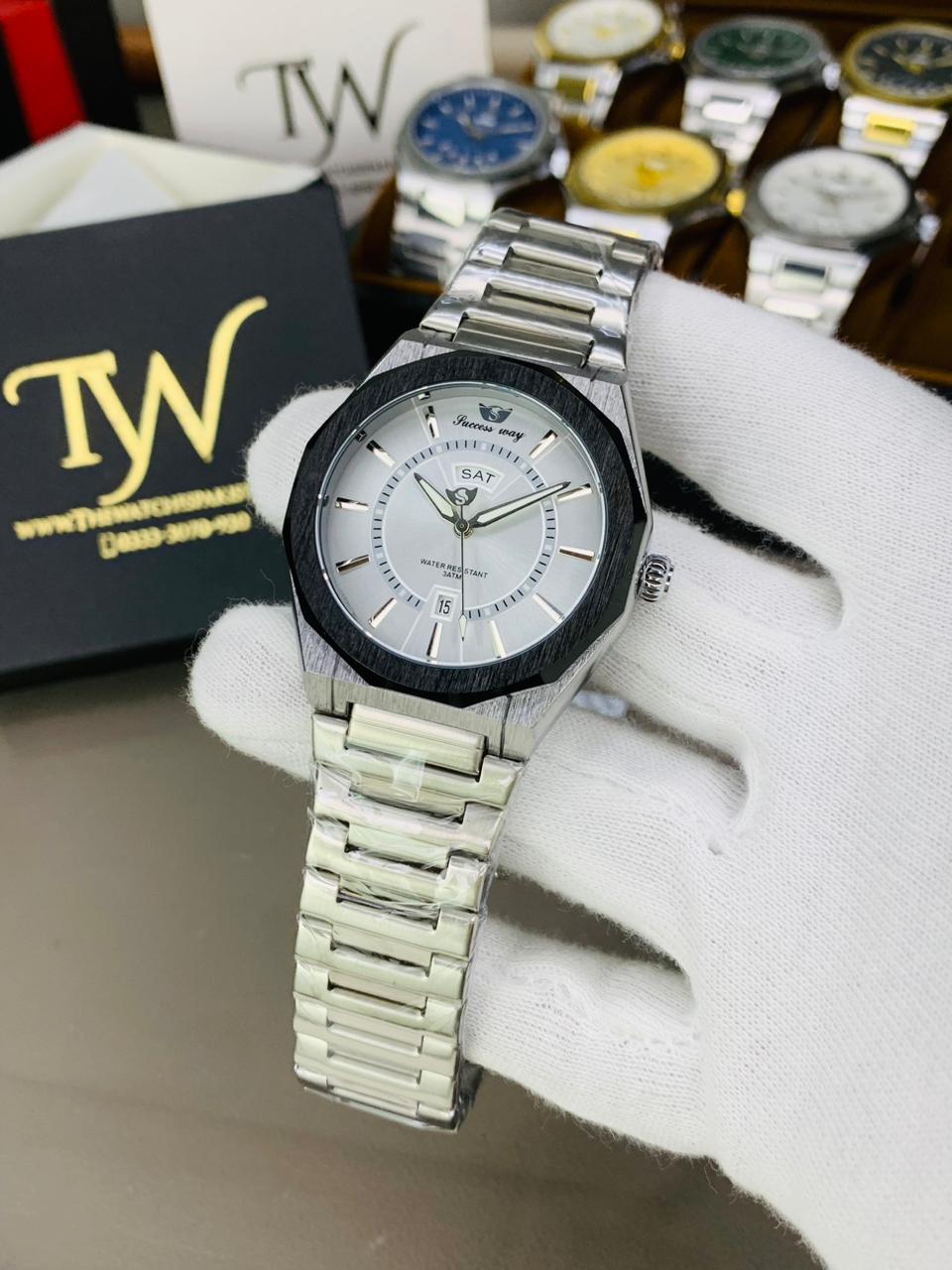 Day & Date Silver Black Ring White Dial !