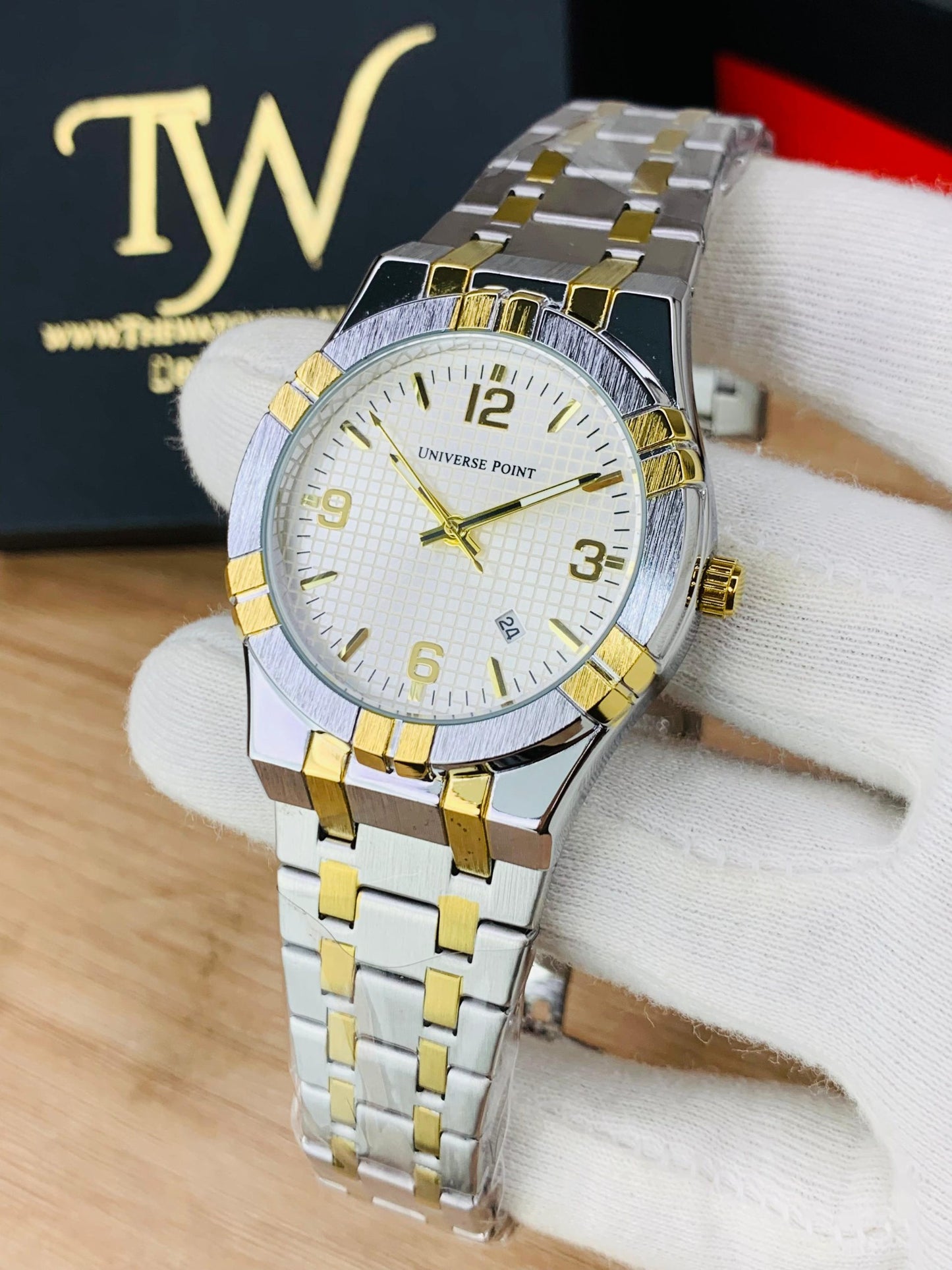 Two Tone White Dial !