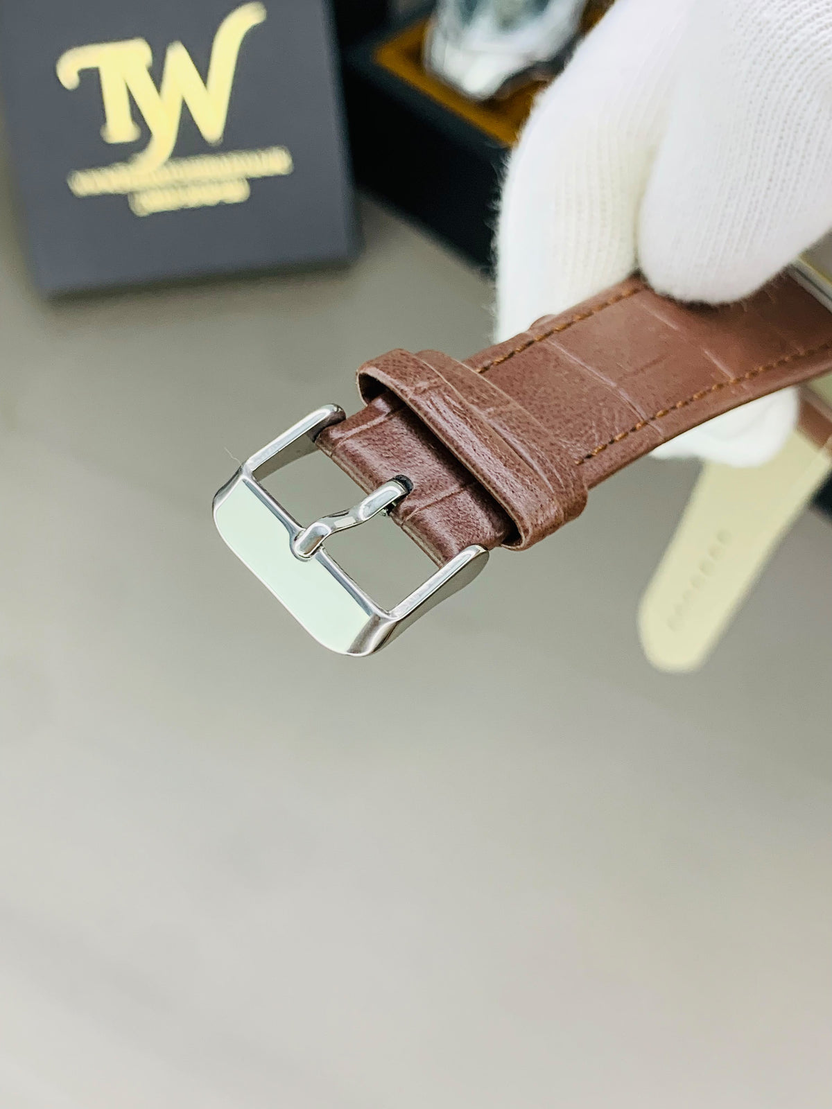 Brown Strap Golden Ring Brown Dial