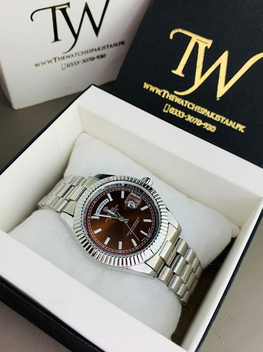 Oyster Chocolate Dial