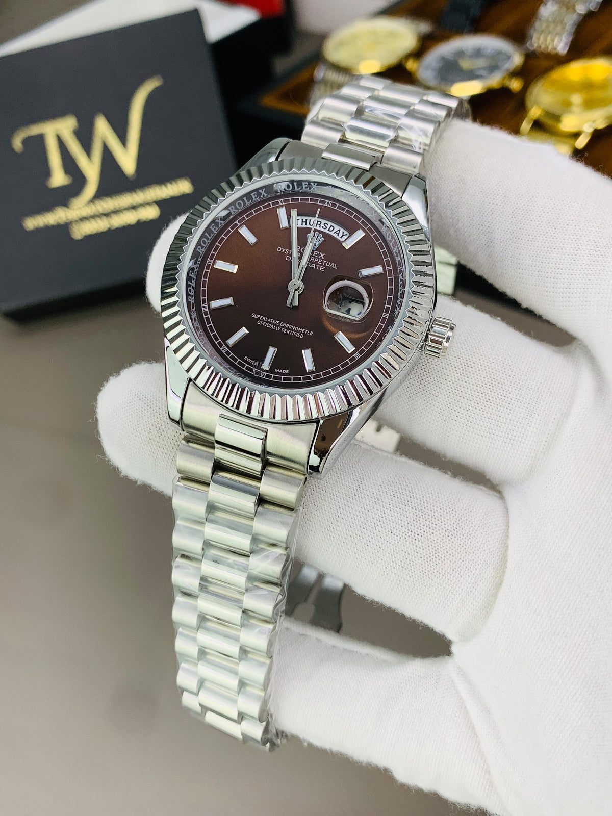 Oyster Chocolate Dial